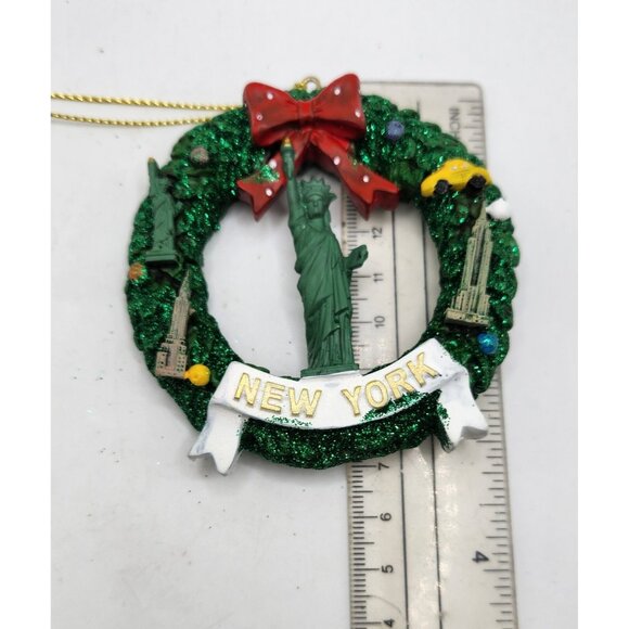 NYC Statue of Liberty Wreath Ornament - New‎ York City Christmas Souvenir Gift - Picture 3 of 3